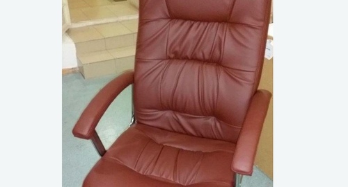 Обтяжка офисного кресла. Петровск-Забайкальский